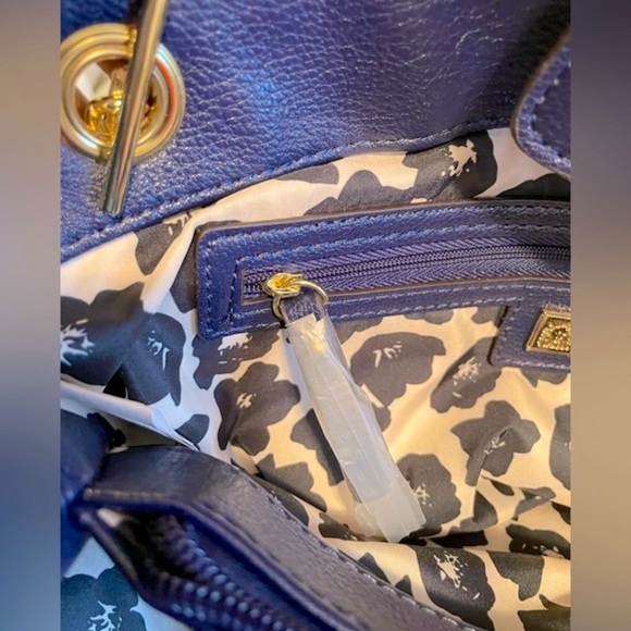 (NWT) Anne Klein Shoulder Handbag with Tassel | Leo Lion Logo - Picture 8 of 13
